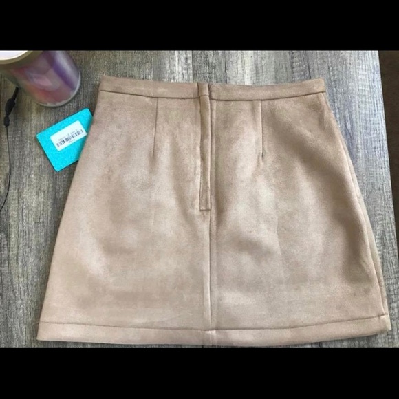 Suede Skirt - Picture 4 of 4